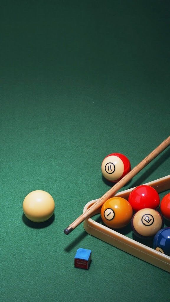 Why do pool cues&nbsp;warp?