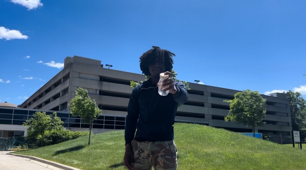 Is it safe to drink water in plastic bottles?&nbsp;(Explained)